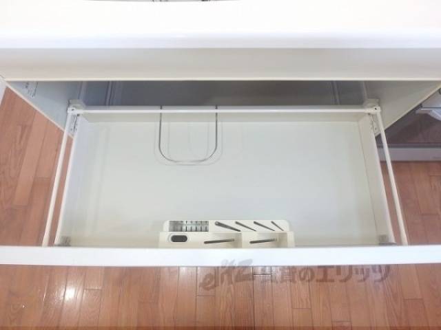 キッチン　下部収納