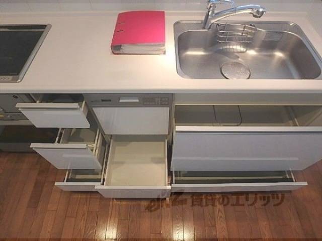 キッチン　下部収納
