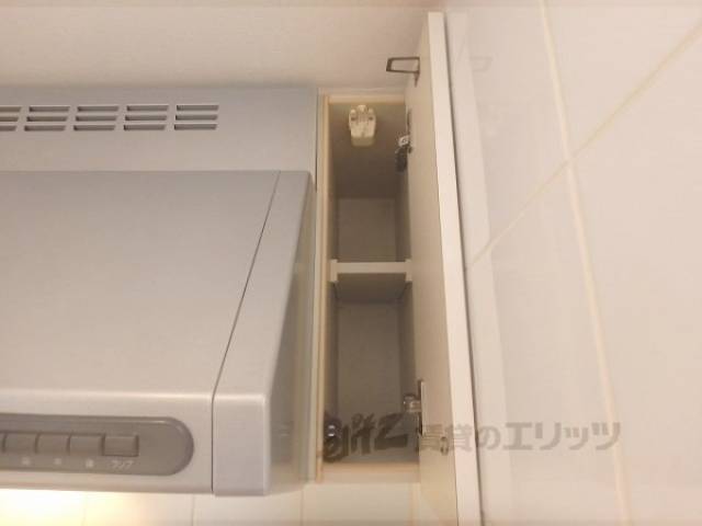 キッチン　上部収納