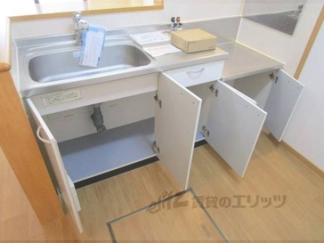 キッチン　下部収納