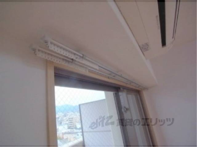 カーテンレール