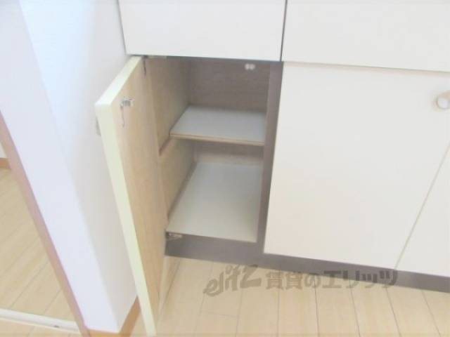 キッチン　キッチン下部収納