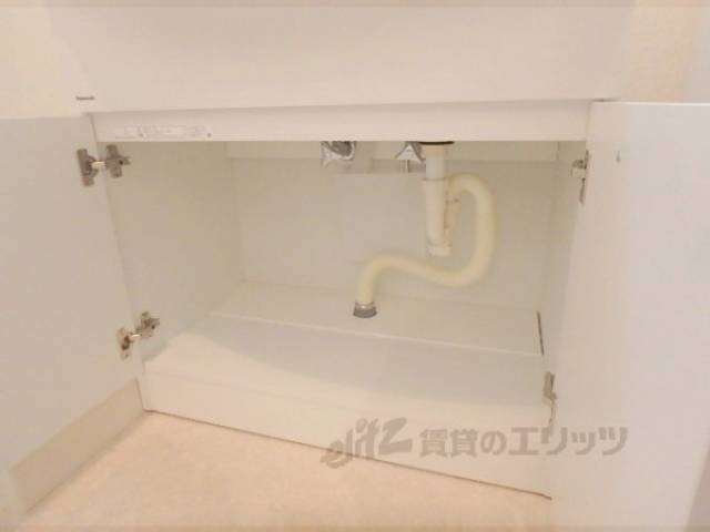 洗面所　下部収納