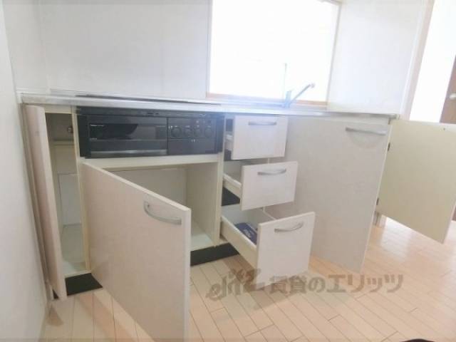 キッチン　下部収納