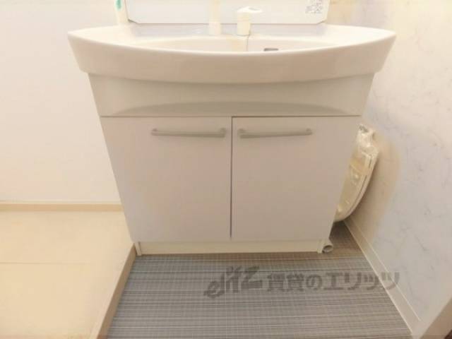 洗面所　下部収納