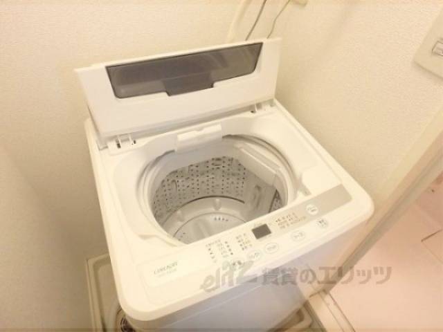 洗濯機置場　洗濯機