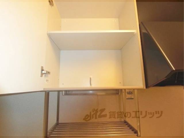 収納　エアコン