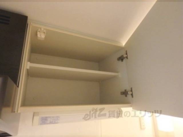 キッチン　キッチン上部棚