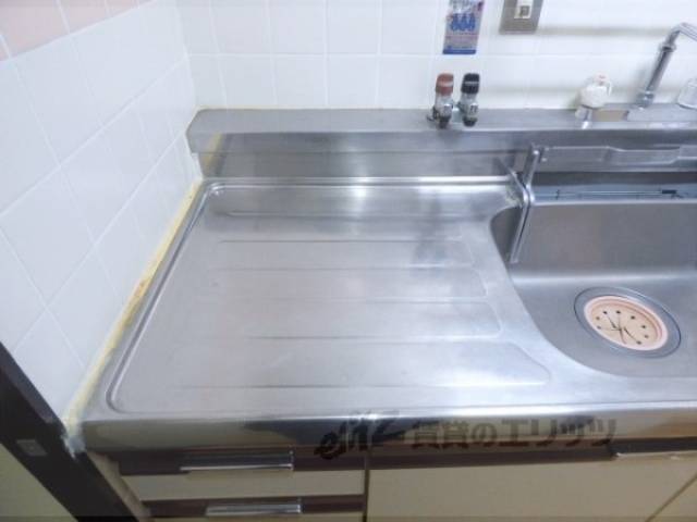 キッチン　コンロ置き場