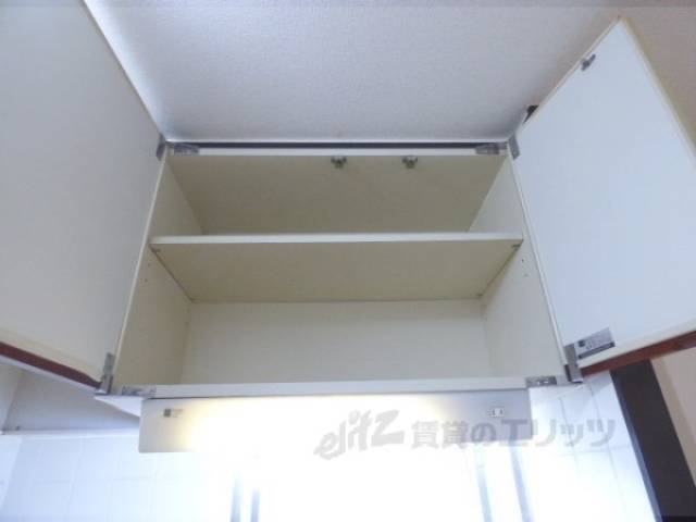 キッチン　キッチン上部収納