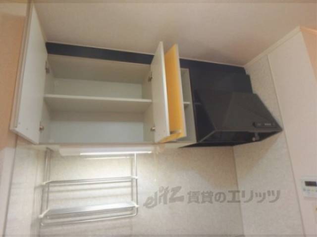 キッチン　キッチン上部収納