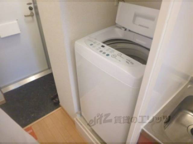 洗濯機置場　洗濯機