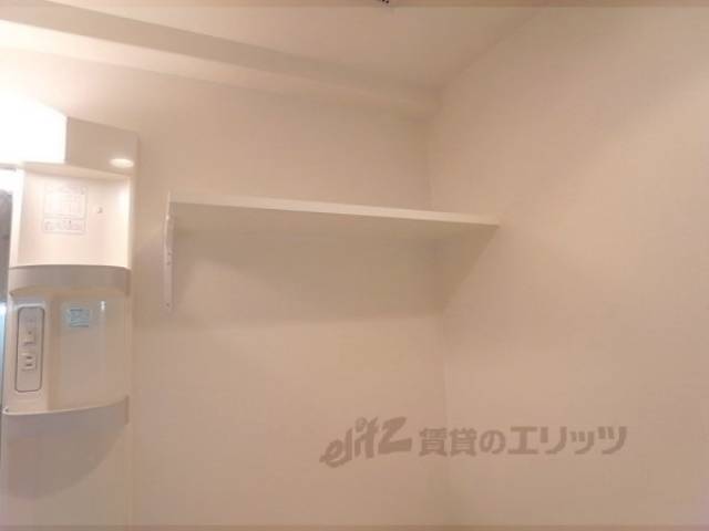 トイレ　収納棚