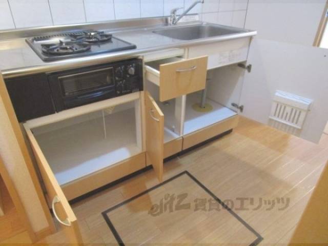 キッチン　下部収納