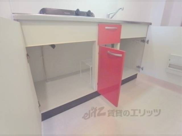 キッチン　キッチン下部収納