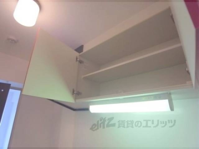 キッチン　キッチン上部収納