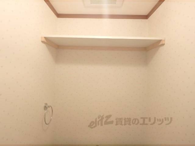 トイレ　棚