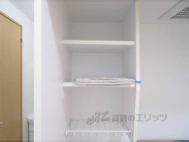 キッチン　上部収納