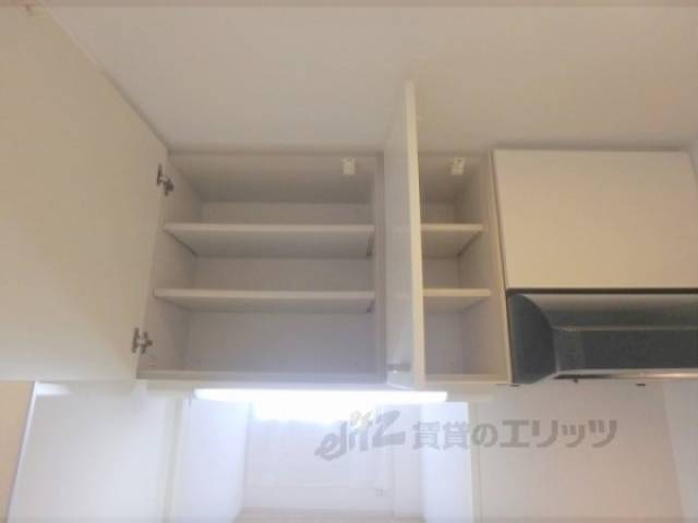 キッチン　収納上部