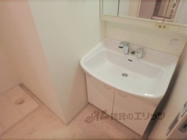 洗面所　独立洗面台