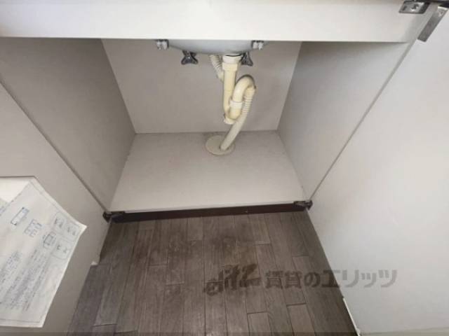洗面所　下部収納