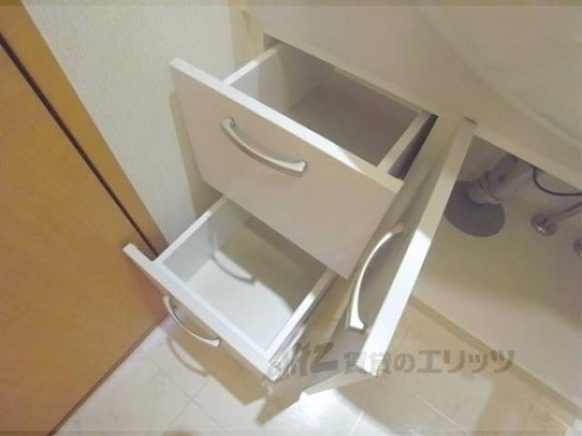 洗面所　洗面台収納