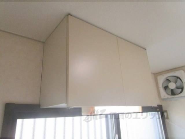 キッチン　上部収納