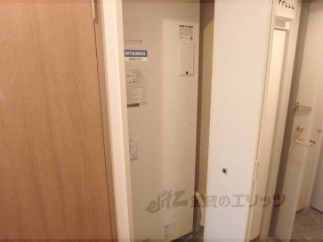 給湯器リモコン　電気給湯機