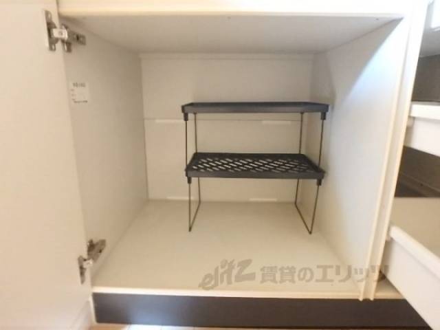 冷蔵庫置場　下段収納