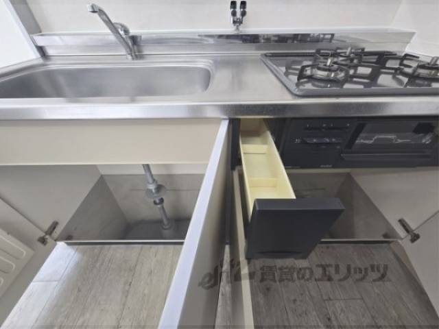 キッチン　収納