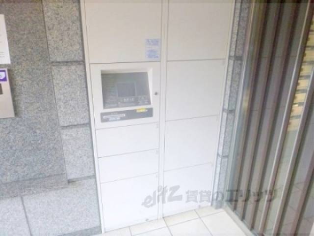 宅配ロッカー