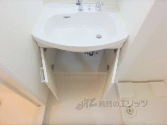 洗面所　収納下部