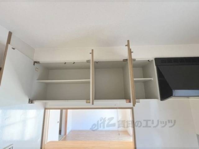 キッチン　上部収納