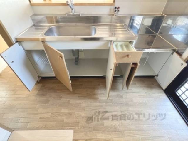 キッチン　下部収納
