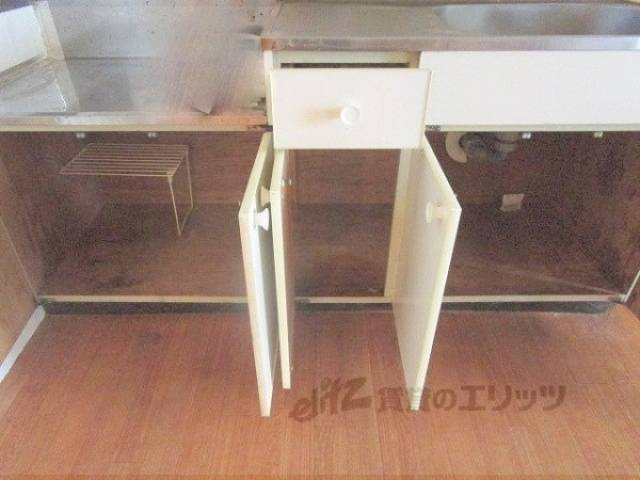 キッチン　下部収納