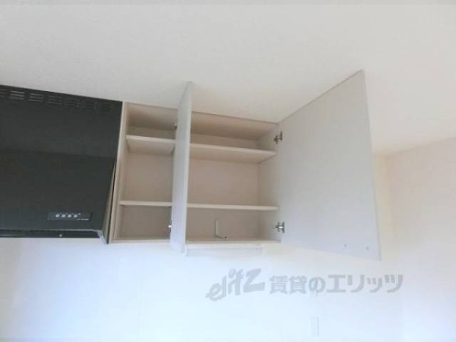 キッチン　キッチン上部収納
