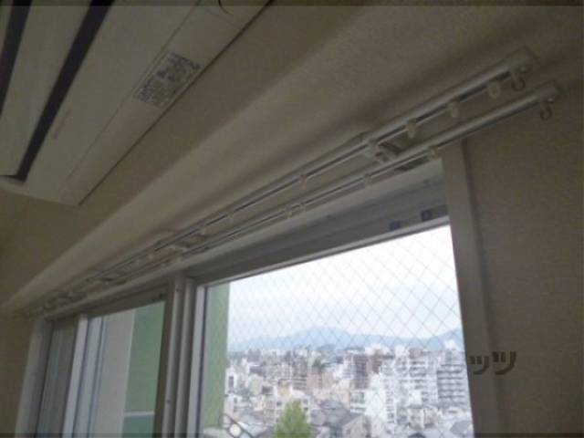 カーテンレール