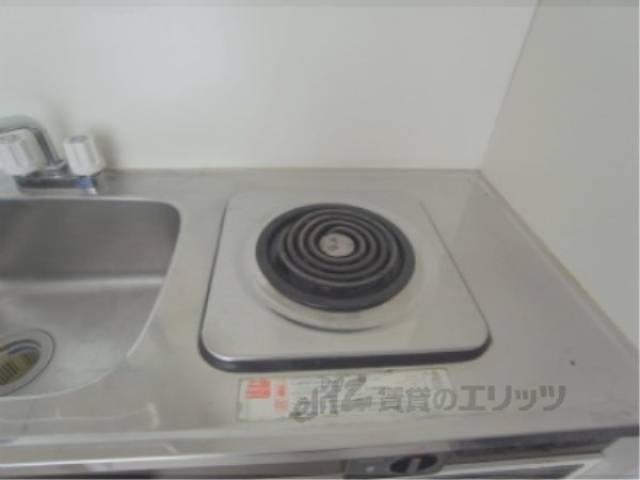 キッチン　一口コンロ付いています
