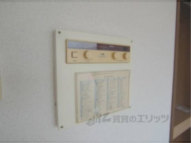 有線のパネル　有線のパネルがついています