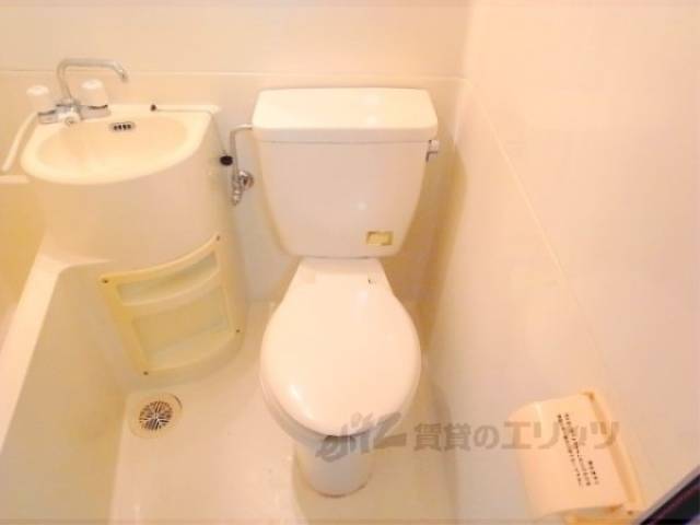 トイレ　ユニットバスのトイレです