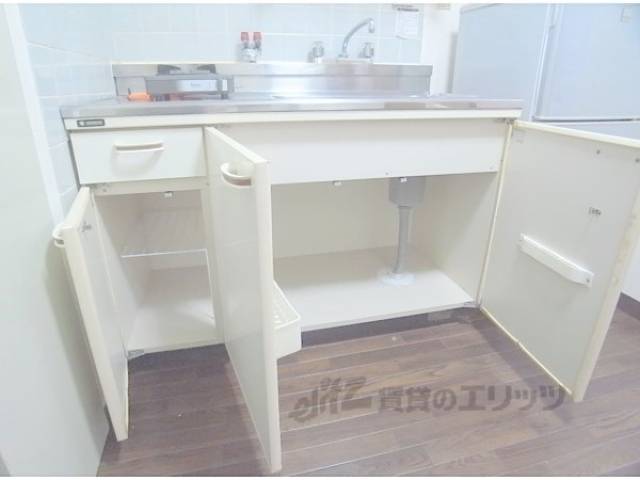 キッチン　キッチン下部収納