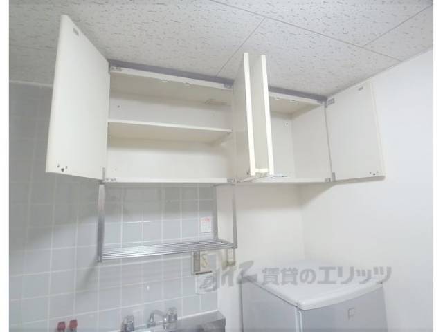 キッチン　キッチン上部収納