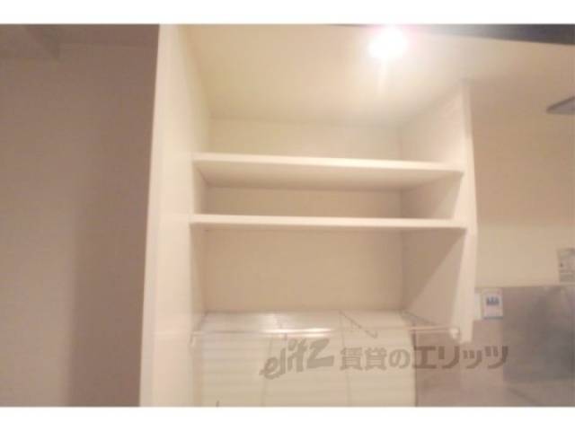 キッチン　収納上部