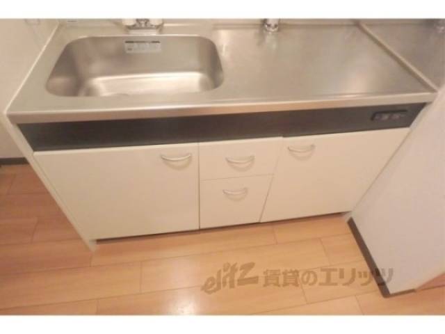 キッチン　収納下部