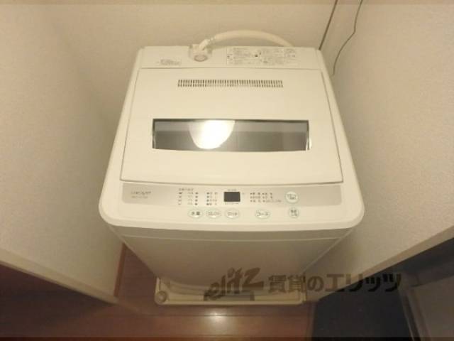 洗濯機置場　洗濯機