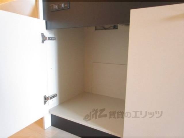 キッチン　下部収納