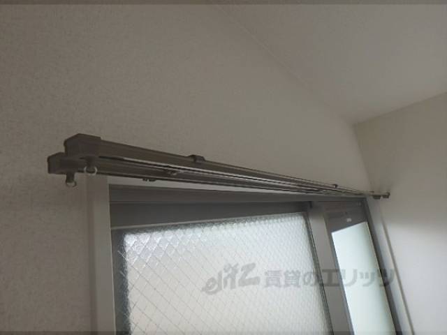 カーテンレール