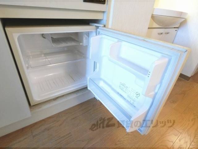 キッチン　ミニ冷蔵庫