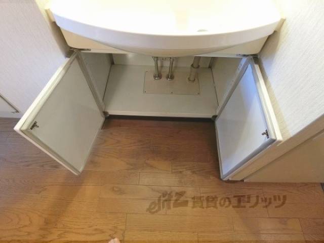 キッチン　独立洗面台