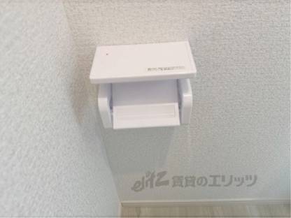 トイレ　ペーパー入れ
